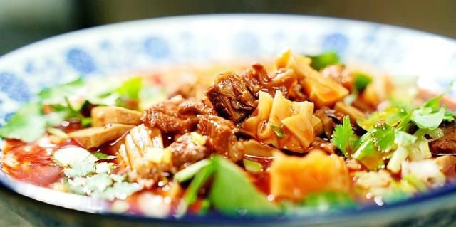 火哥的菜:四川小吃牛肉面,每家有不同做法,火哥教你商业版步骤