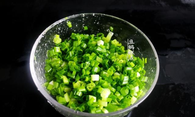 开了23年的早餐店,白萝卜素馅,这调法太香了,难怪越来越火