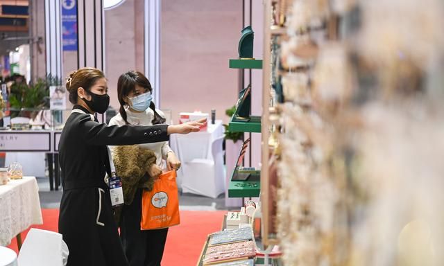 问记者|义乌这40年都出了哪些爆款小商品?